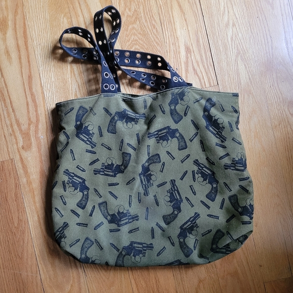 vintage y2k Betsey Johnson army green thick canvas punk weapon print tote - Picture 3 of 5